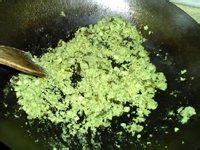 酸菜蚕豆泥的制作法