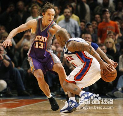 篮球怎么练习左手运球