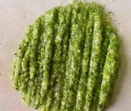 宝宝辅食之翡翠虾球的做法