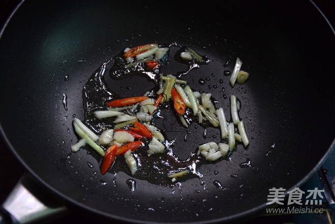 沙茶酱爆小鱿鱼