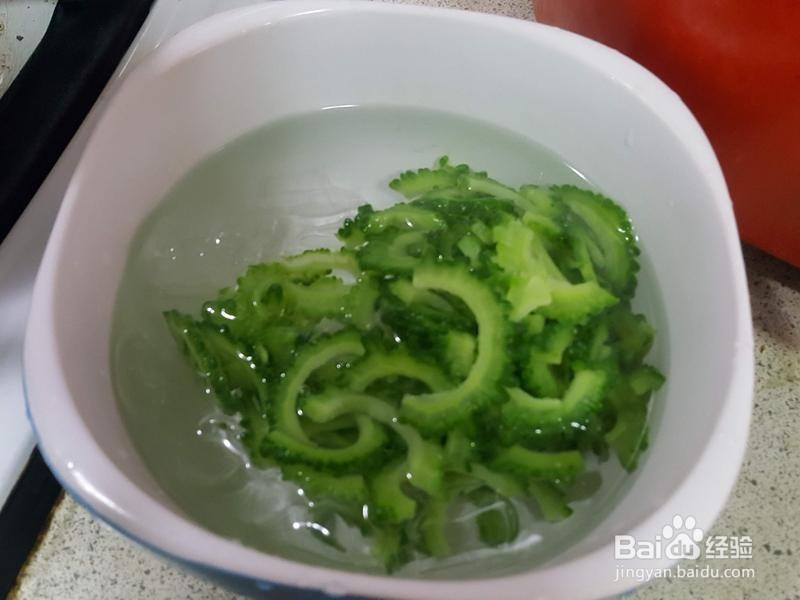 涼拌汽水酸梅苦瓜