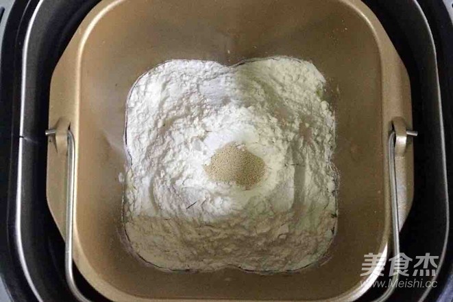 玉米香肠面包