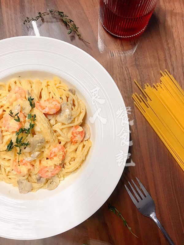奶油口菇虾仁意面