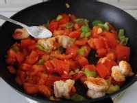 家常番茄炒虾仁的作法