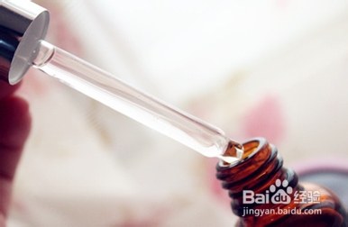 美白精华使用方法
