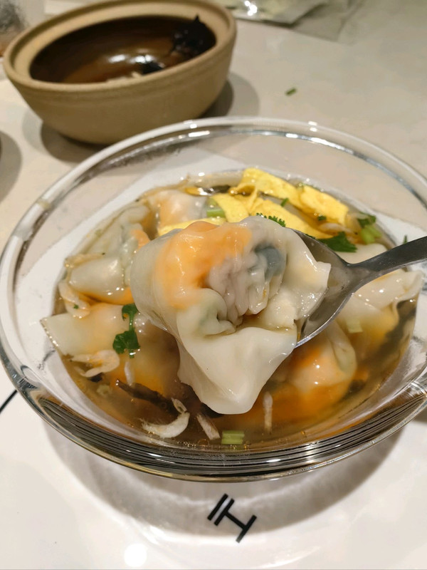 咸蛋黄虾仁馄饨