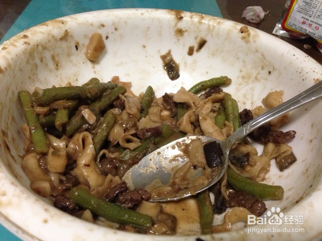 茄子豆角焖面的做法