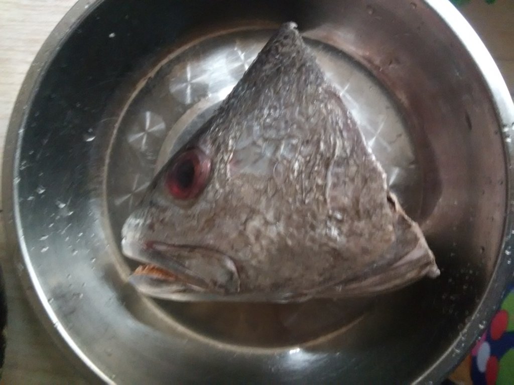 鱼头白菜汤的做法,好吃而不腻!