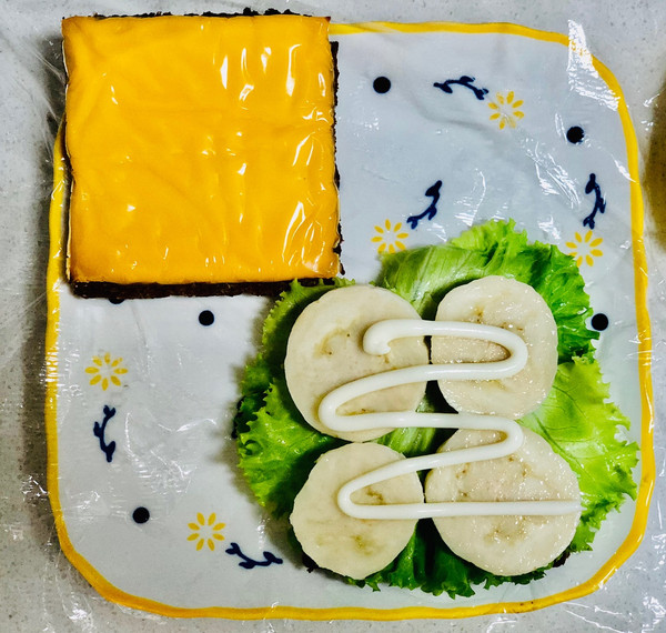 黑麦吐司三明治