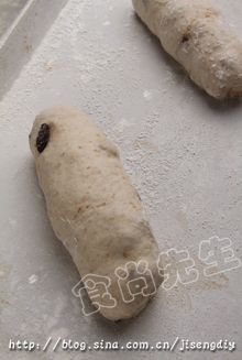 裸麦无花果面包