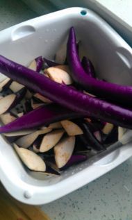 爆香茄子的做法