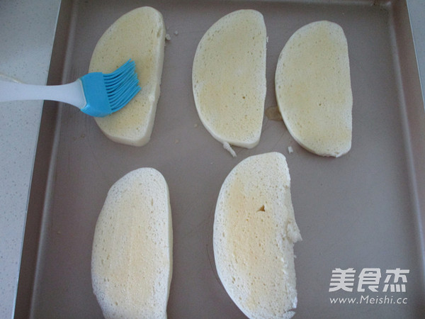 蒜香培根馒头片