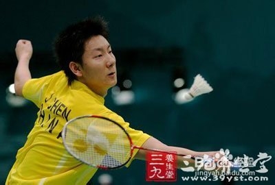 入门者羽毛球拍怎么选