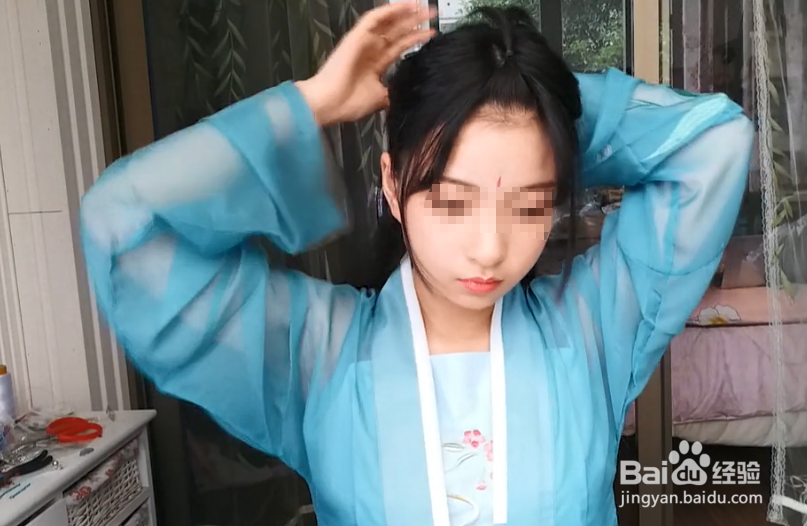 怎样做无发包的双耳髻发型