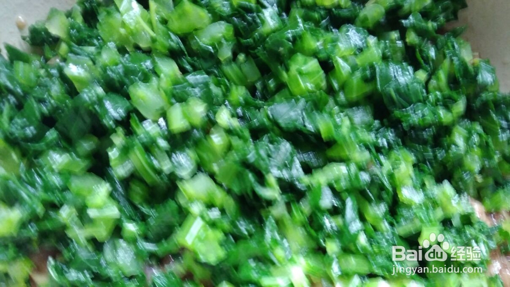 怎样包芹菜猪肉馅饺子好吃?