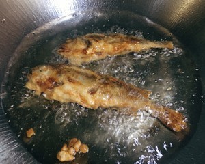 家传酥脆小黄鱼的做法