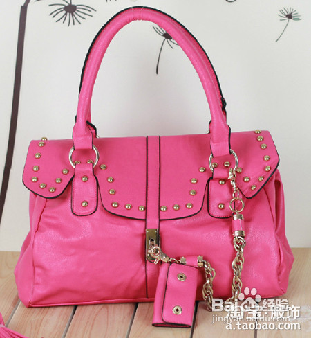 情人节约会拿什么样的包包可以彰显乖乖女形象？