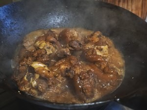 红烧猪蹄的做法