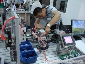 PLC自动换刀系统设计