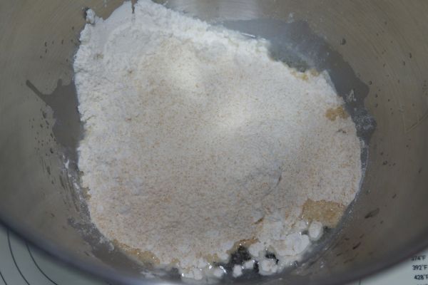 全麦油葱酥软欧面包