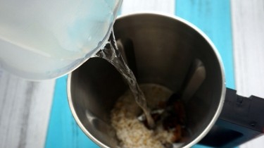 如何做红枣小麦米糊?