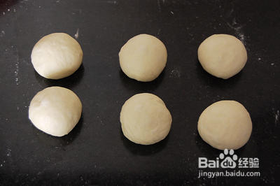 做出入味的黑白芝麻乳酪餐包