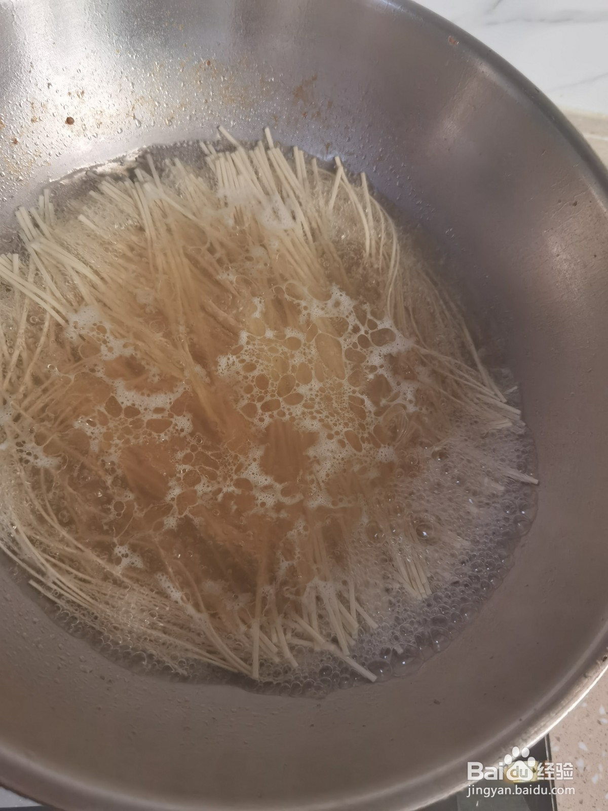 早餐怎么做有营养的瘦肉鸡蛋面汤