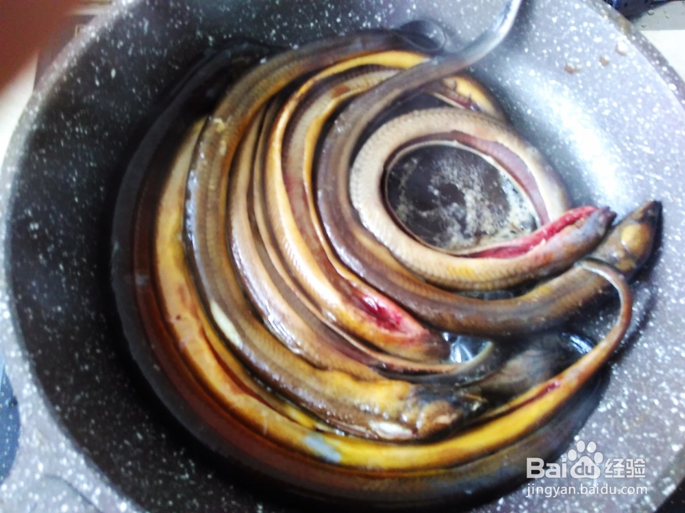 尖椒丝爆黄鳝的做法