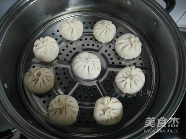 荠菜猪肉包子