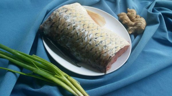 姜葱茸清蒸鱼腩