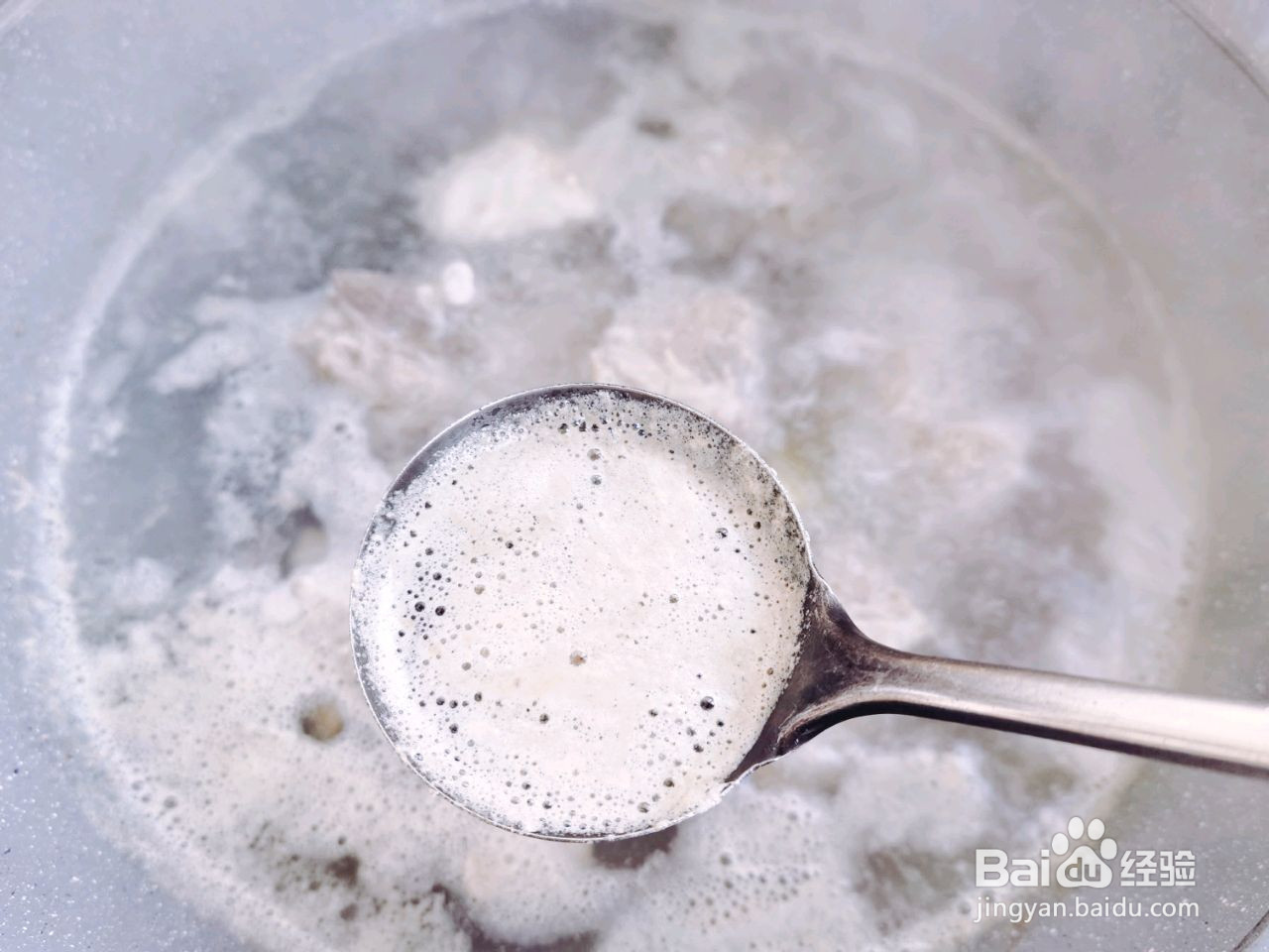 家常黑豆骨头汤的做法