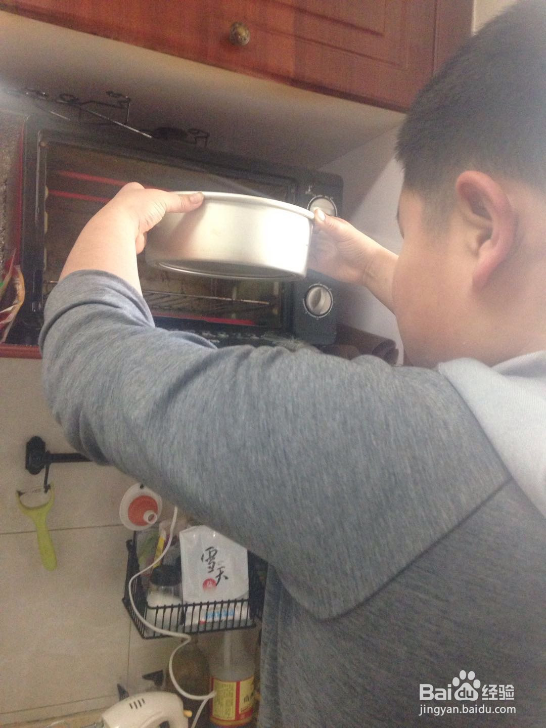 儿子的草莓蛋糕的做法