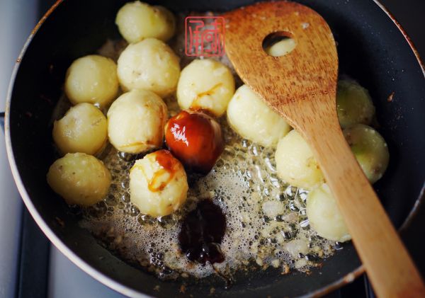 奶香黄油烤土豆和香煎小土豆