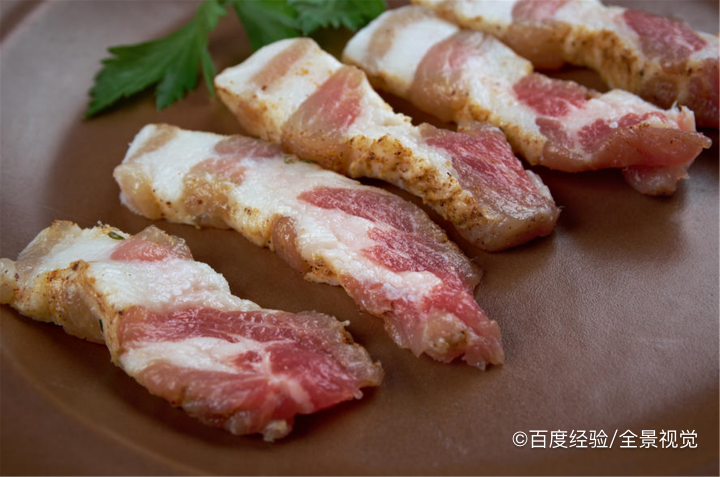 五花肉炒茭白怎么做