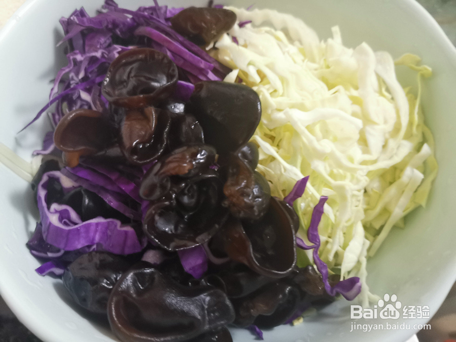 紫甘蓝土豆丁拌面