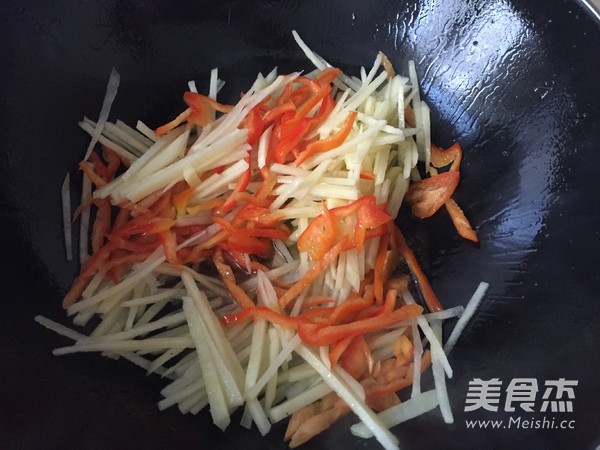 土豆丝小炒的做法