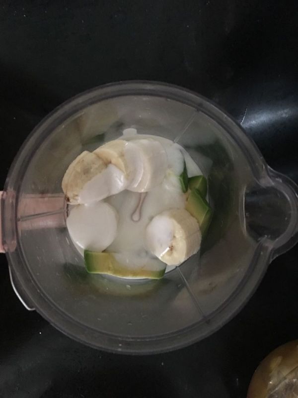 牛油果香蕉思慕雪