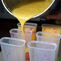 分享圣洛雪哈密瓜椰奶火龙果冰棒做法