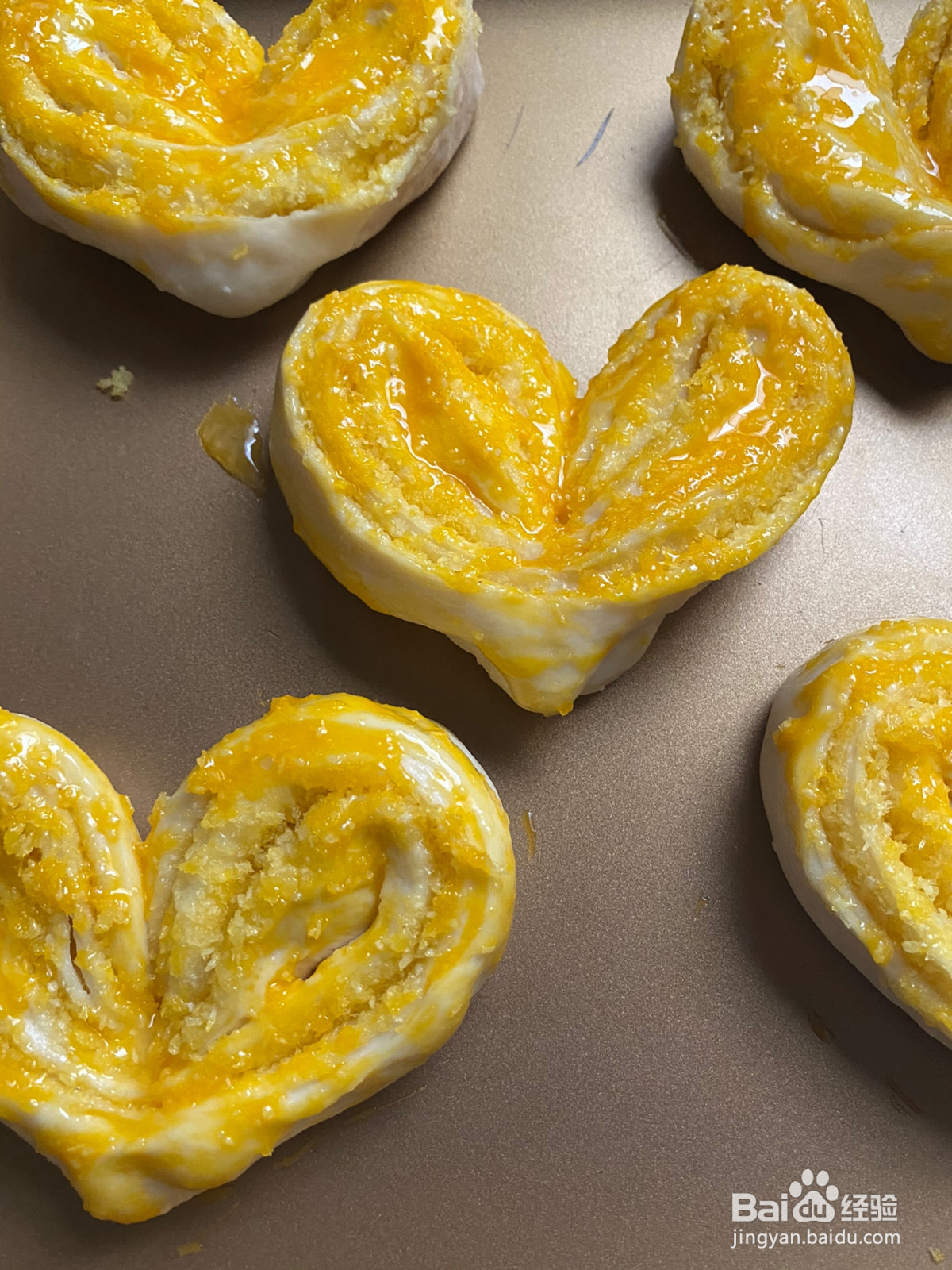 怀旧心形椰蓉面包的做法