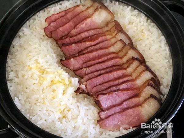 小米腊肉煲仔饭