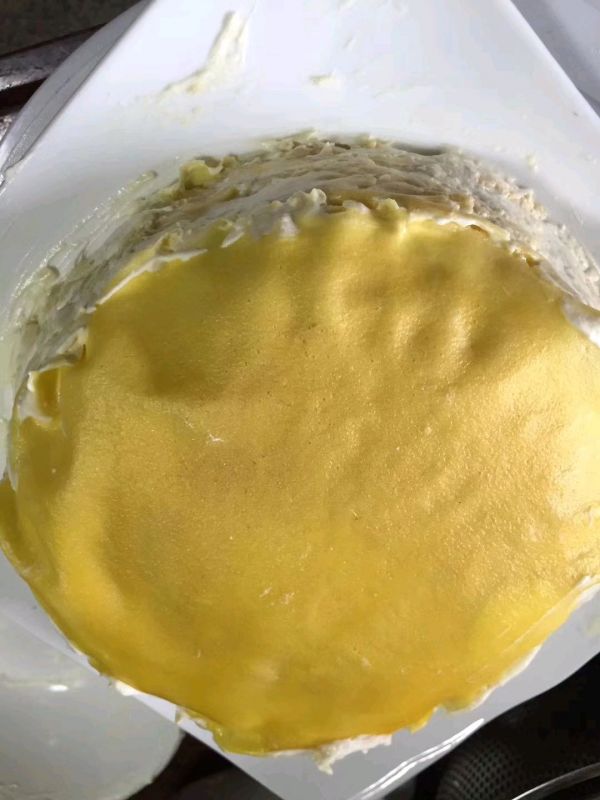 草莓芒果千层蛋糕