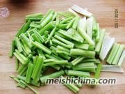 剁椒芹菜炒黄豆