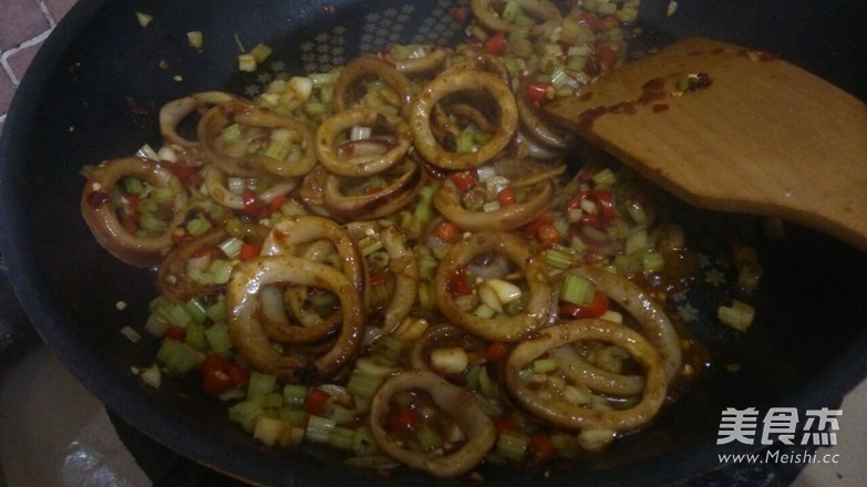 香煎鱿鱼圈的做法