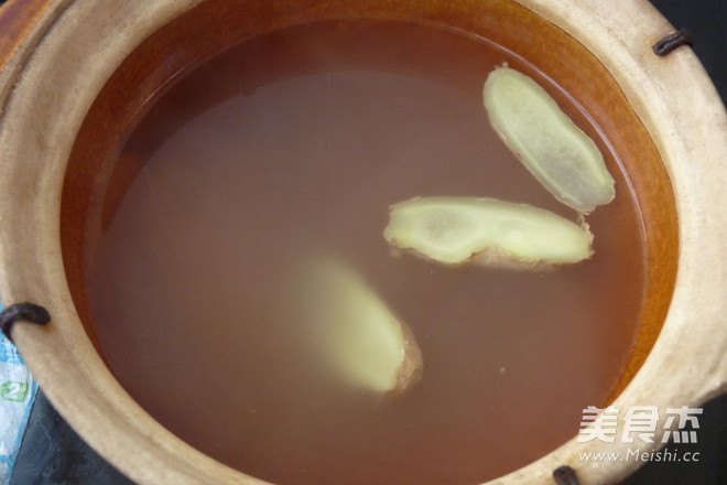 菌菇海鲜火锅