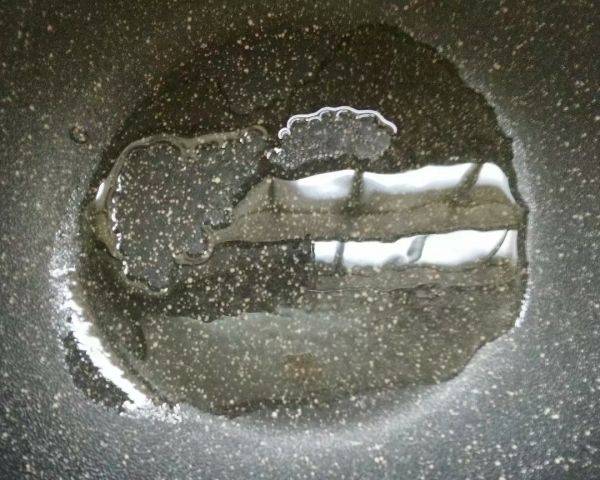 芒果虾仁坚果沙拉