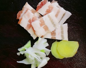 五花肉炖冬瓜