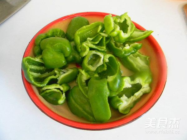 萝卜青椒酥肉水煎包