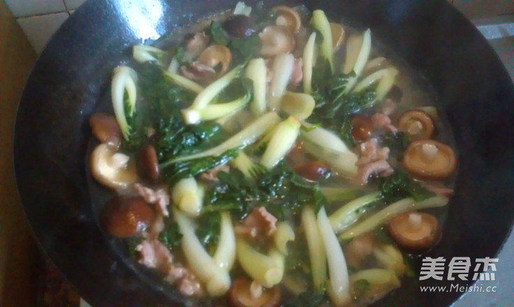 鲜香菇白菜汤