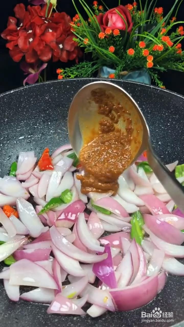 如何制作洋葱炒鸡蛋