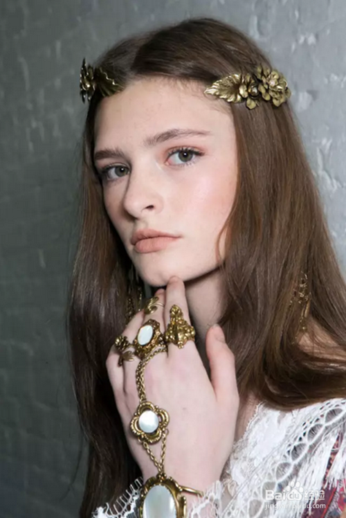 手把手教你化妆 化最流行的妆容